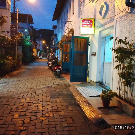 מלון Kochi Spice Holidays מראה חיצוני תמונה